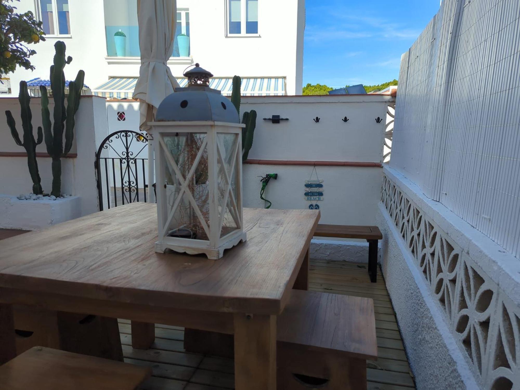 The Lemon Tree By The Sea