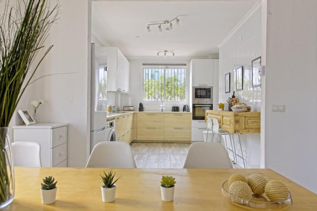 The Lemon Tree By The Sea Holiday home *
