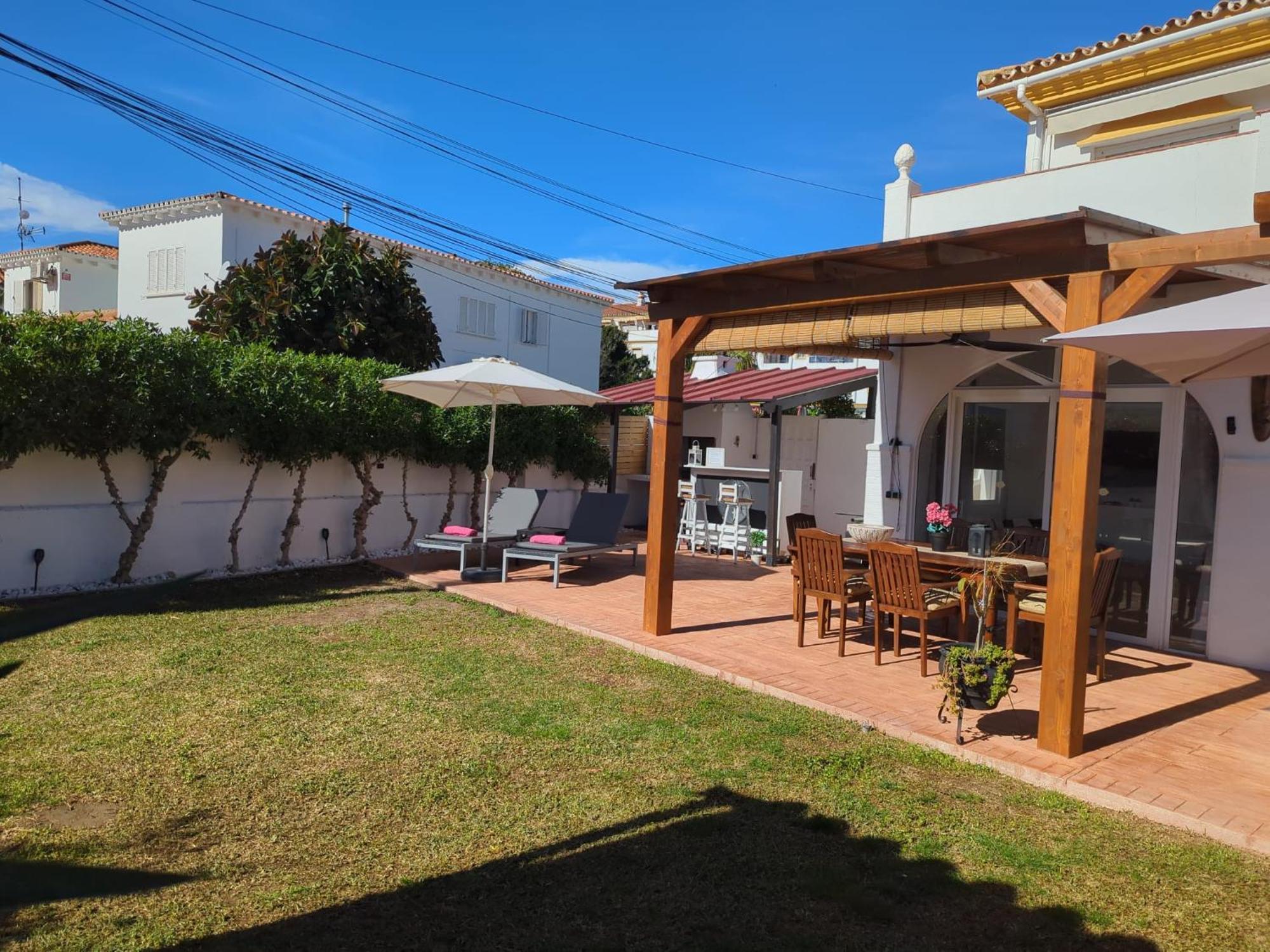 The Lemon Tree By The Sea